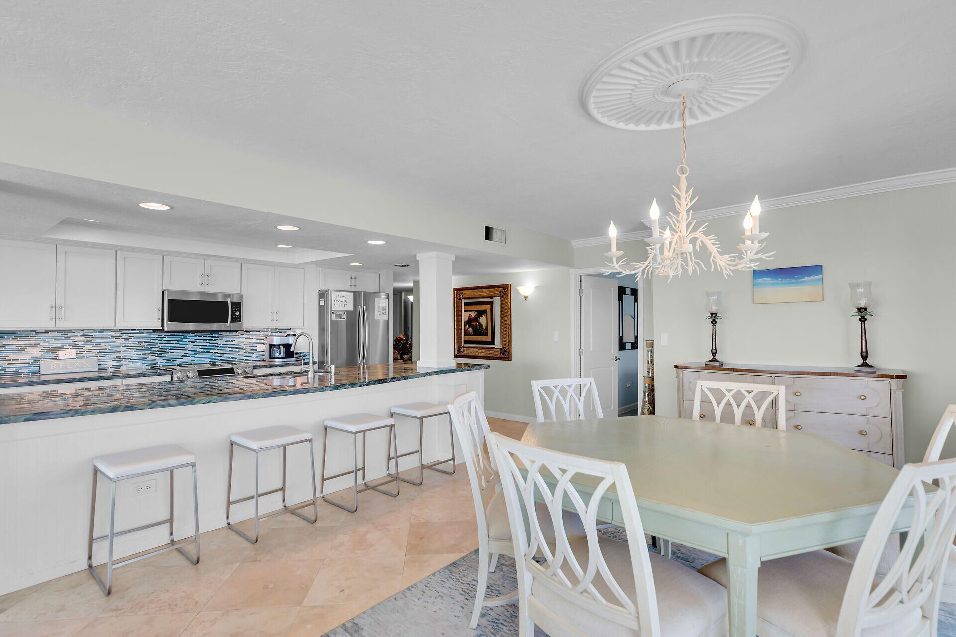 1133 W Ocean Drive, Unit 17, Key Colony Beach, FL 33050 Photo