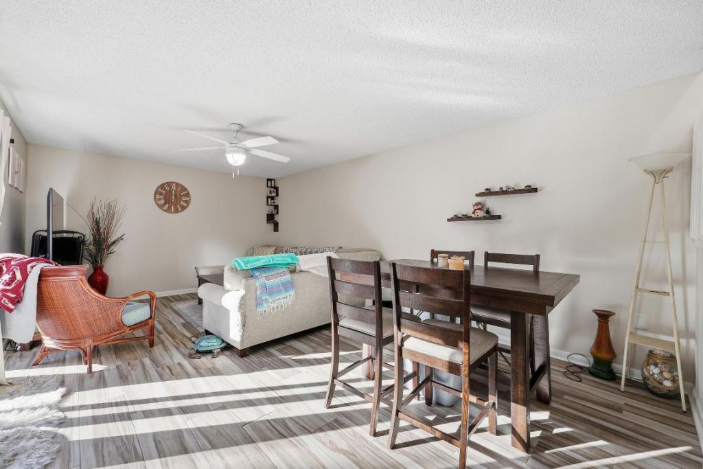 5804 SE Windsong Lane, Unit 220, Stuart, FL 34997 Photo