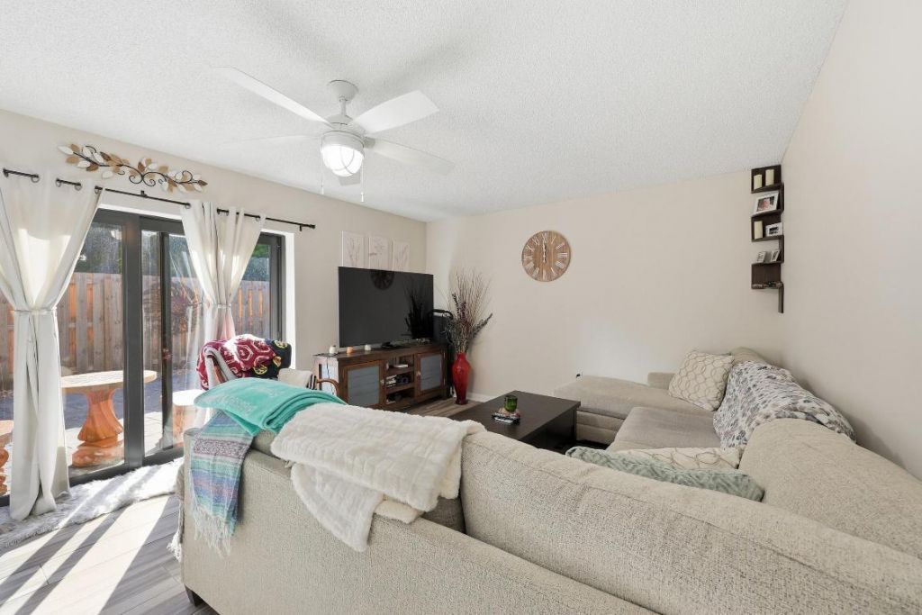 5804 SE Windsong Lane, Unit 220, Stuart, FL 34997 Photo