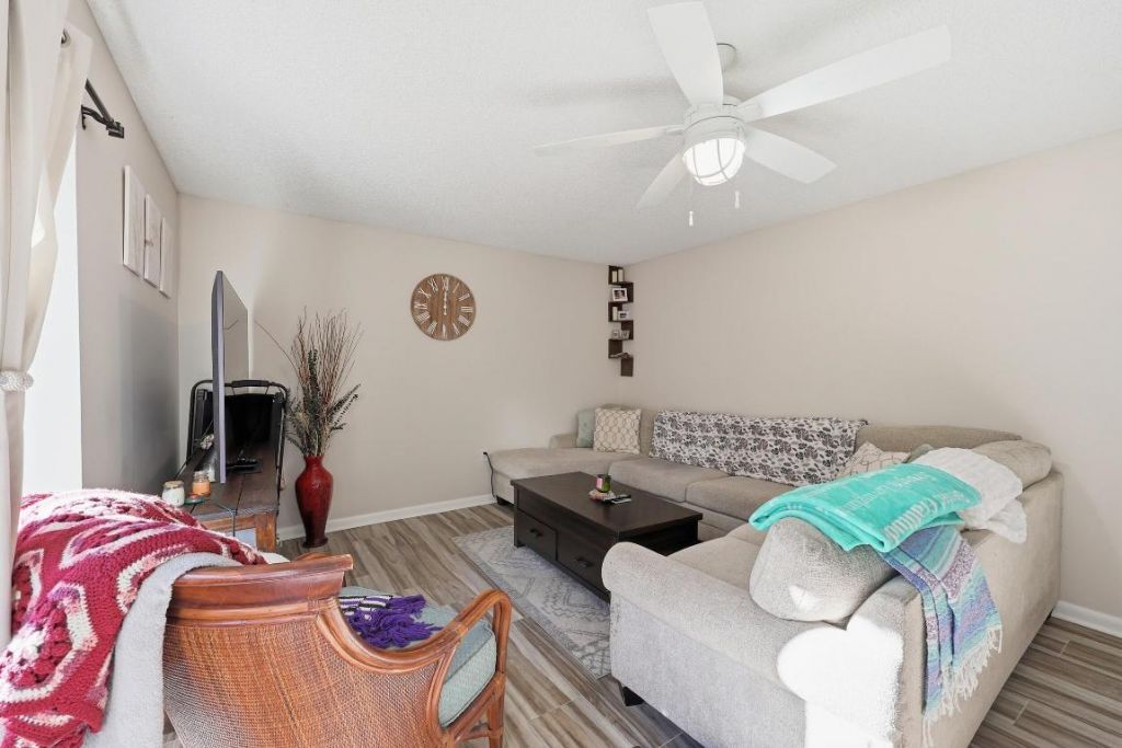 5804 SE Windsong Lane, Unit 220, Stuart, FL 34997 Photo