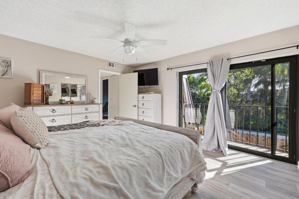 5804 SE Windsong Lane, Unit 220, Stuart, FL 34997 Photo