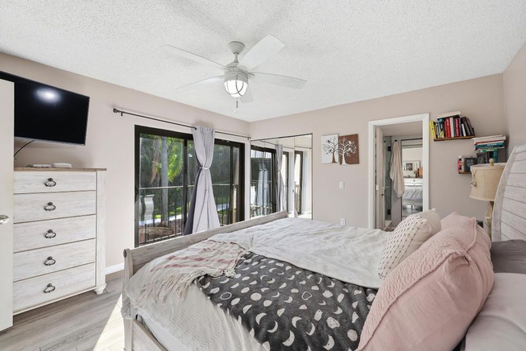 5804 SE Windsong Lane, Unit 220, Stuart, FL 34997 Photo