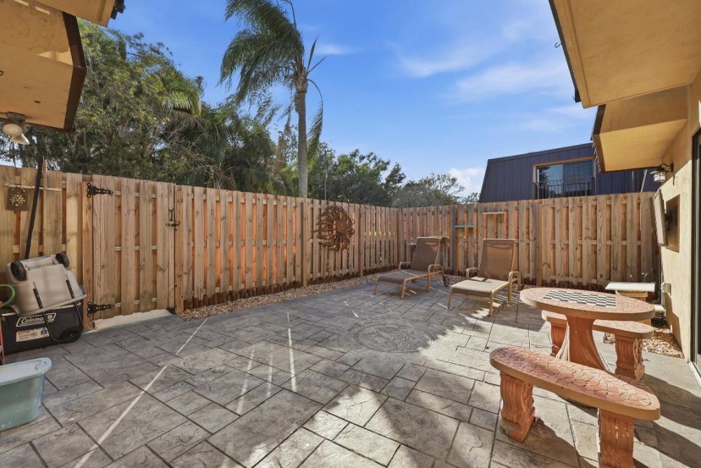 5804 SE Windsong Lane, Unit 220, Stuart, FL 34997 Photo