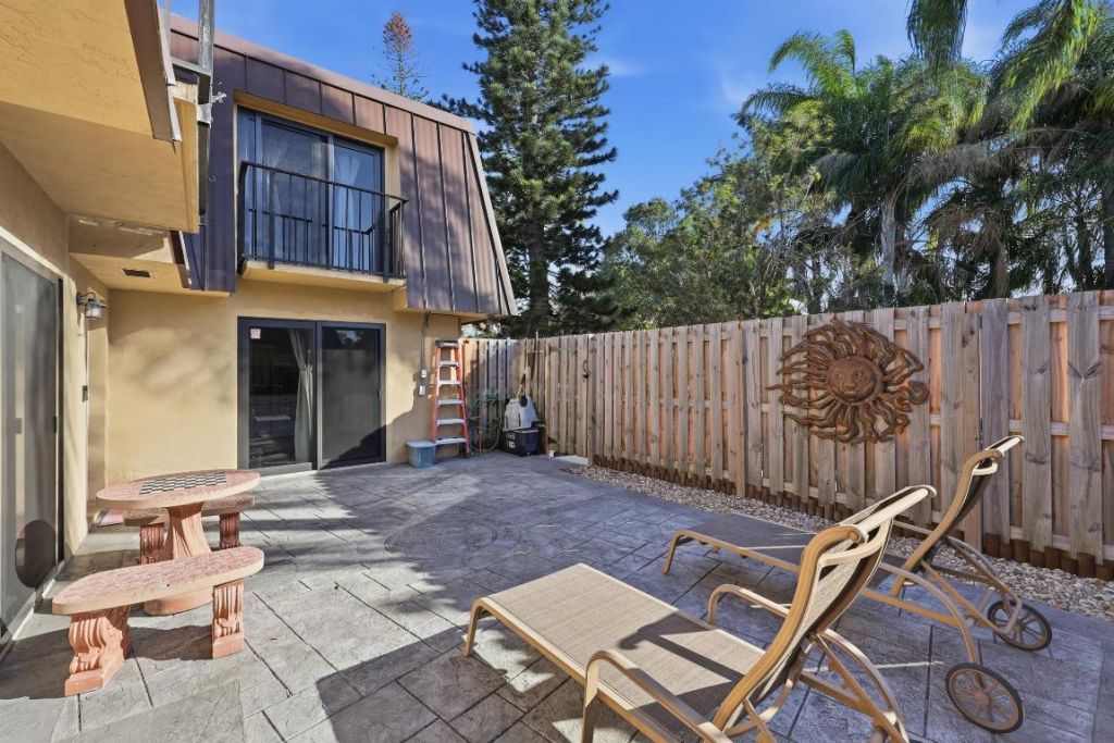 5804 SE Windsong Lane, Unit 220, Stuart, FL 34997 Photo