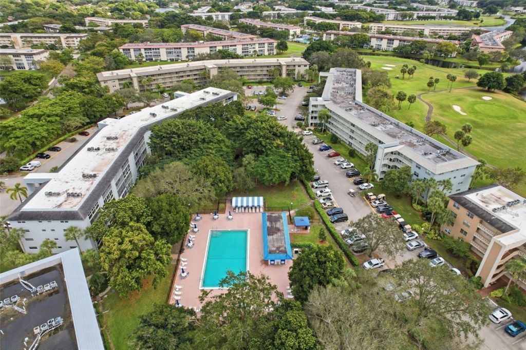 3003 Portofino Isle, Unit B2, Coconut Creek, FL 33066 Photo