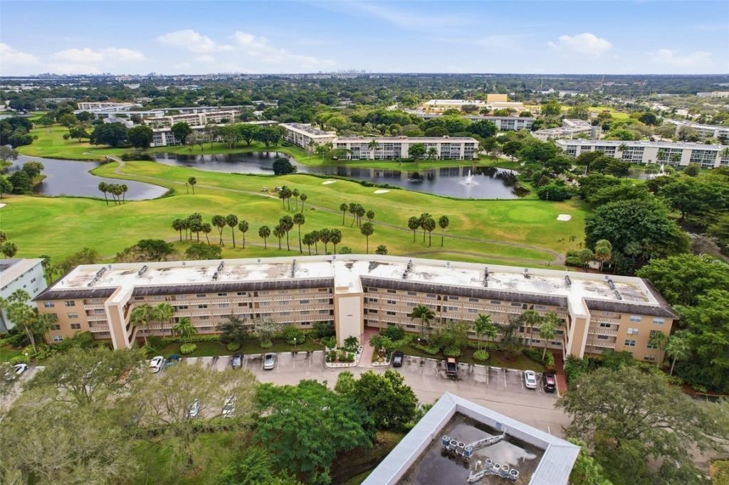 3003 Portofino Isle, Unit B2, Coconut Creek, FL 33066 Photo