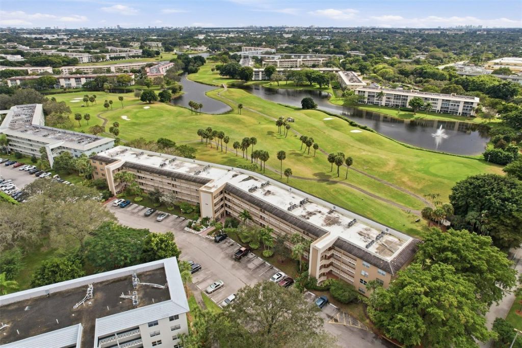 3003 Portofino Isle, Unit B2, Coconut Creek, FL 33066 Photo