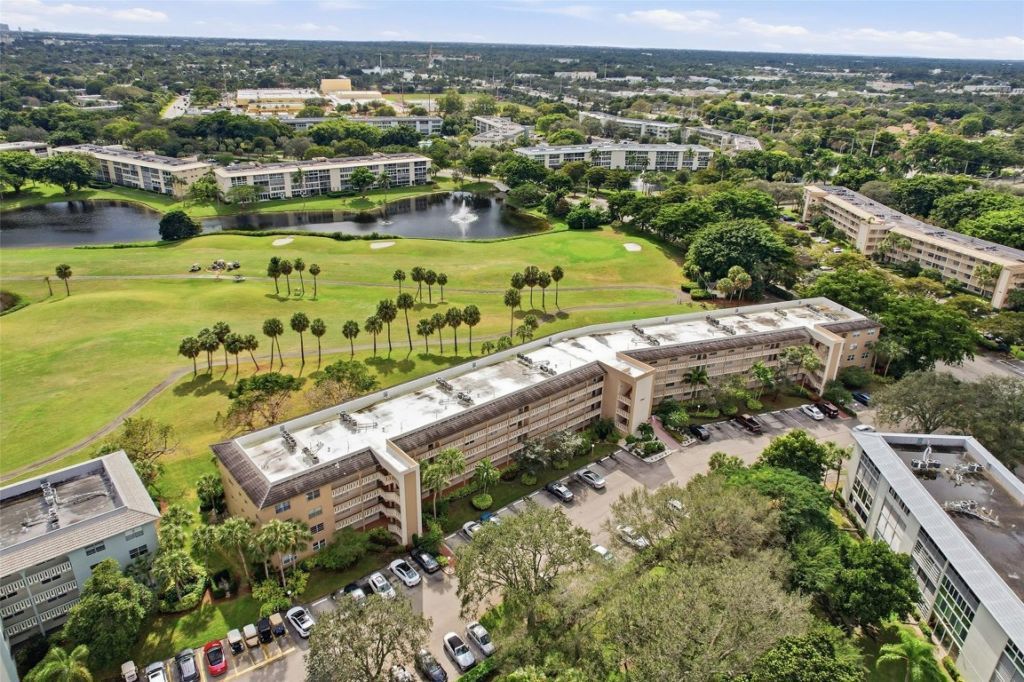 3003 Portofino Isle, Unit B2, Coconut Creek, FL 33066 Photo