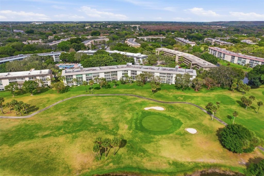 3003 Portofino Isle, Unit B2, Coconut Creek, FL 33066 Photo