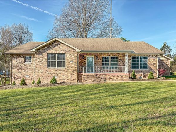 450 Crest Loop, Gassville, AR 72635