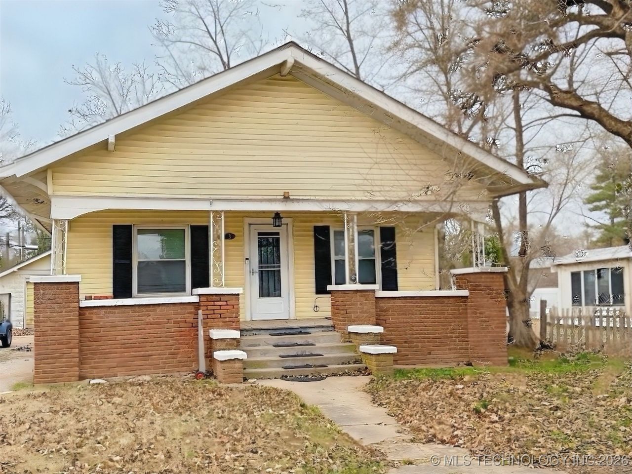 703 E Grand Avenue N, Tonkawa, OK 74653 Main Photo