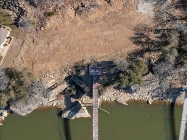 167 Cote D'Azur Drive, Chico, TX 76431