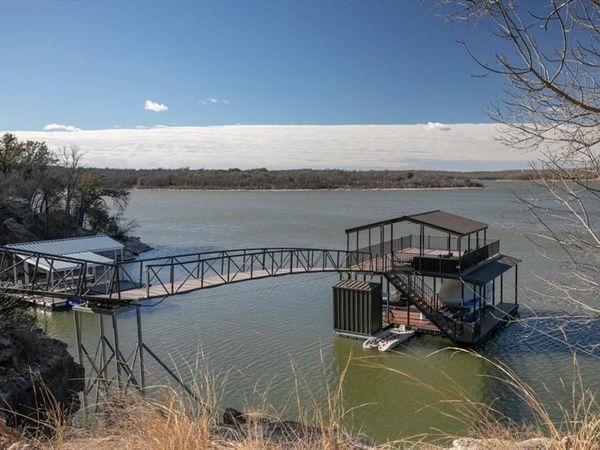 167 Cote D'Azur Drive, Chico, TX 76431