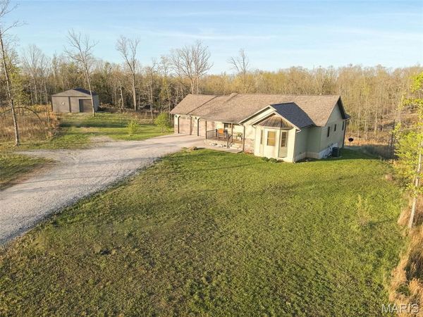 1278 Fox Circle, Mountain View, MO 65548