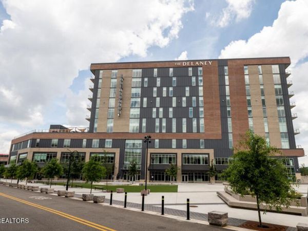 122 Stadium Way, Knoxville, TN 37915