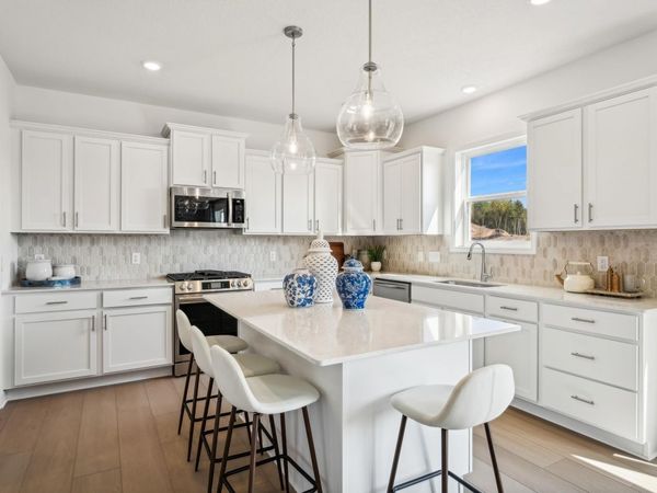 5141 Windlass Drive, Woodbury, MN 55129