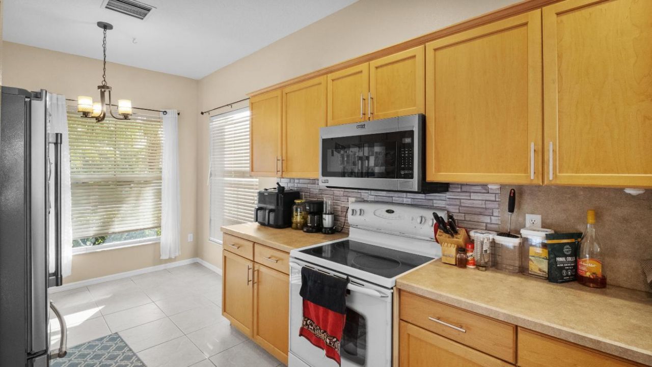 222 SW Manatee Springs Way, Port Saint Lucie, FL 34986 Photo