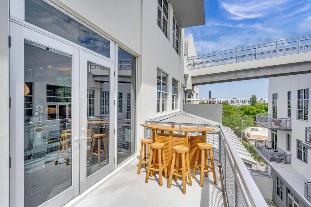 445 N Andrews Ave, Unit 403, Fort Lauderdale, FL 33301 Photo