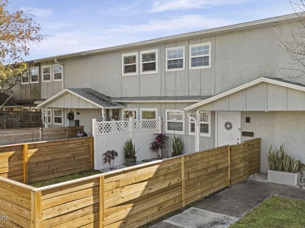 828 CAVALLA Road, Atlantic Beach, FL 32233