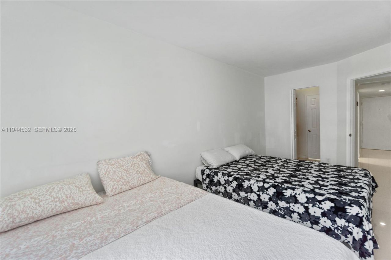 100 Lincoln Rd , Unit 501, Miami Beach, FL 33139 Photo