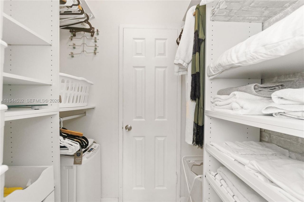 100 Lincoln Rd , Unit 501, Miami Beach, FL 33139 Photo