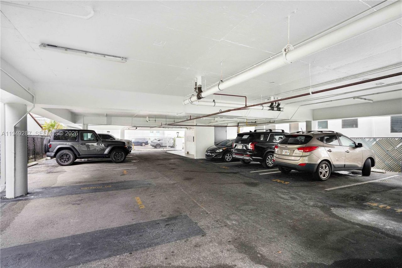 7925 Carlyle Ave, Unit 202, Miami Beach, FL 33141 Photo