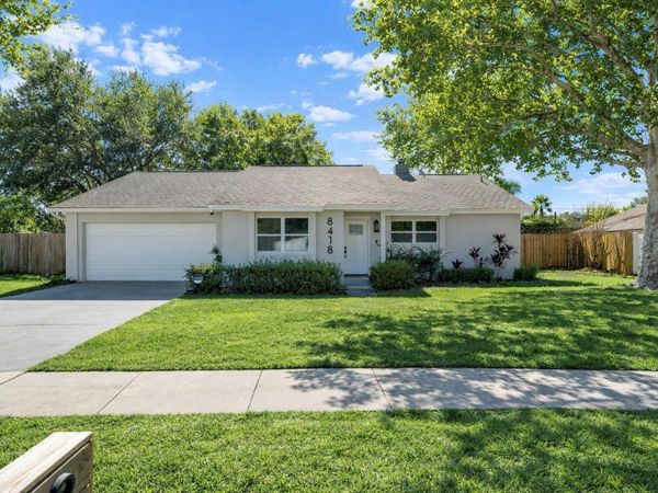 8418 CEDAR COVE DRIVE, ORLANDO, FL 32819