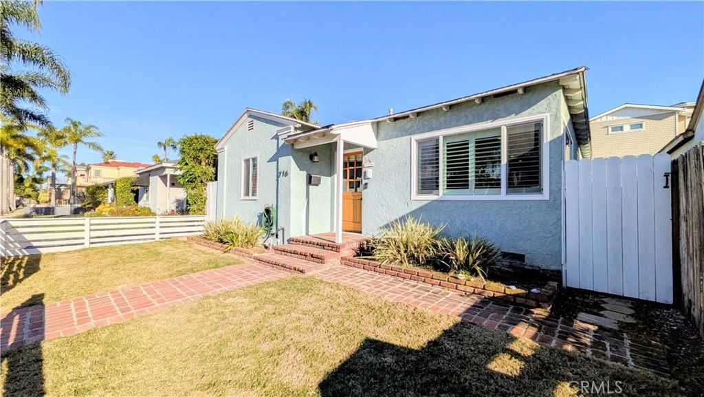 216 15th Street, Seal Beach, CA 90740 Main Photo