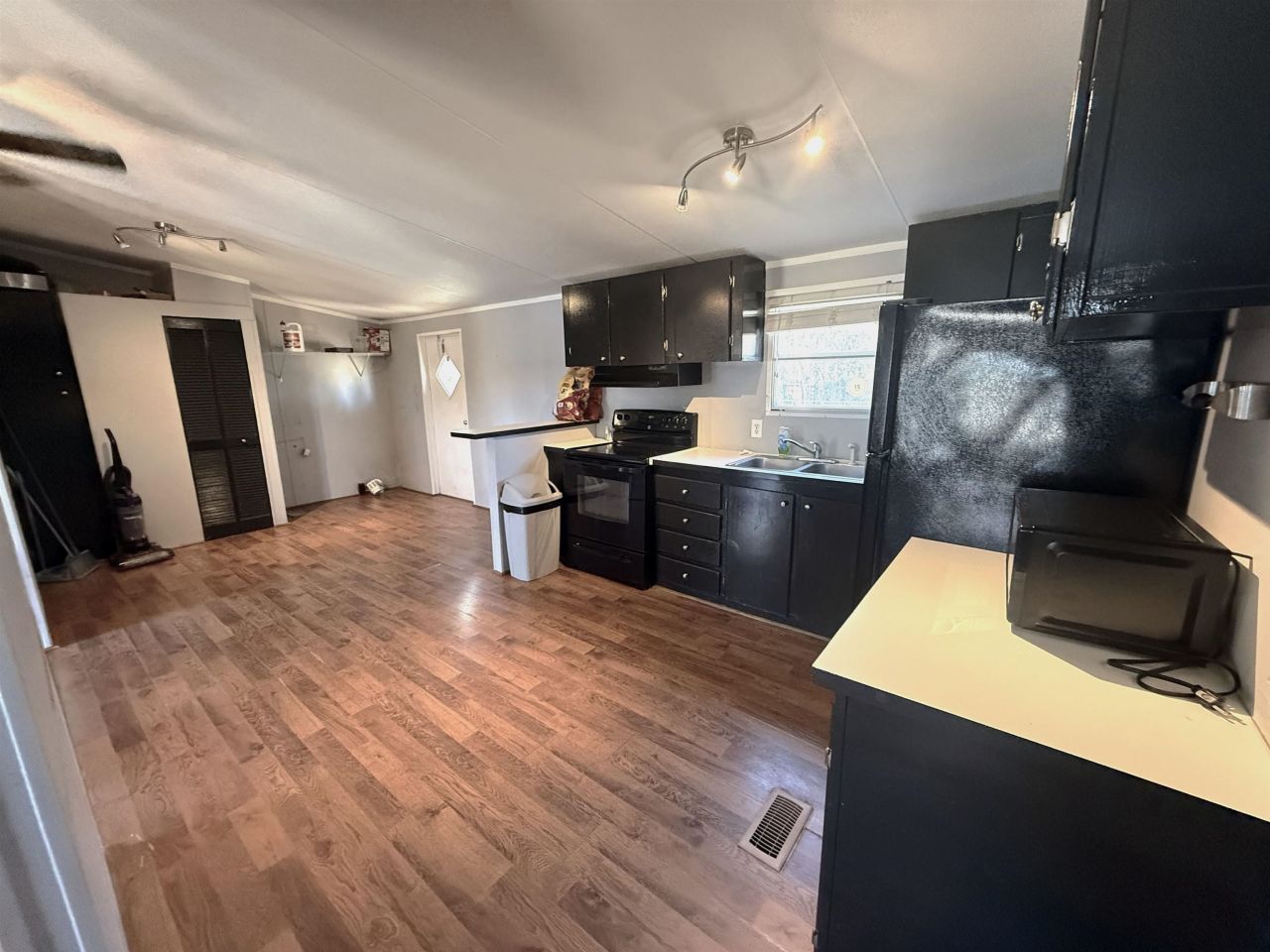 2069 Trifalia Rd. Photo 10