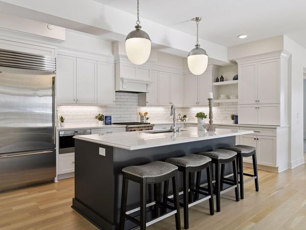 222 Ferndale Road S, Unit 105, Wayzata, MN 55391