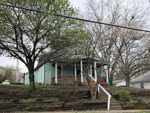 300 E Madison Avenue, Fairfield, IA 52556