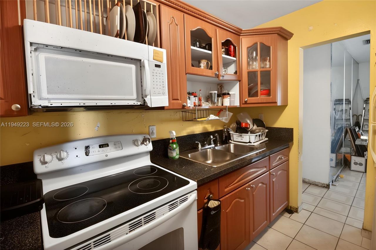 13025 NW 21st Ave, Miami, FL 33167 Photo