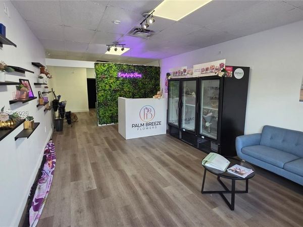 4090 NW 167th St, Miami Gardens, FL 33054