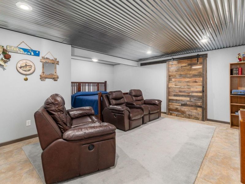 992 Country Club Drive, Howard, OH 43028 Photo 29