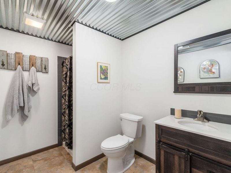 992 Country Club Drive, Howard, OH 43028 Photo 31