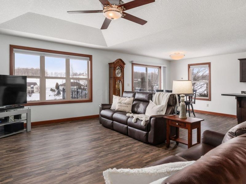 992 Country Club Drive, Howard, OH 43028 Photo 6