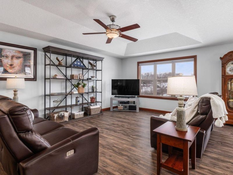 992 Country Club Drive, Howard, OH 43028 Photo 7