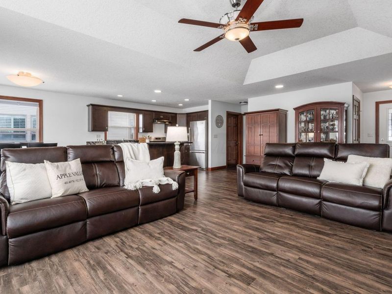 992 Country Club Drive, Howard, OH 43028 Photo 9