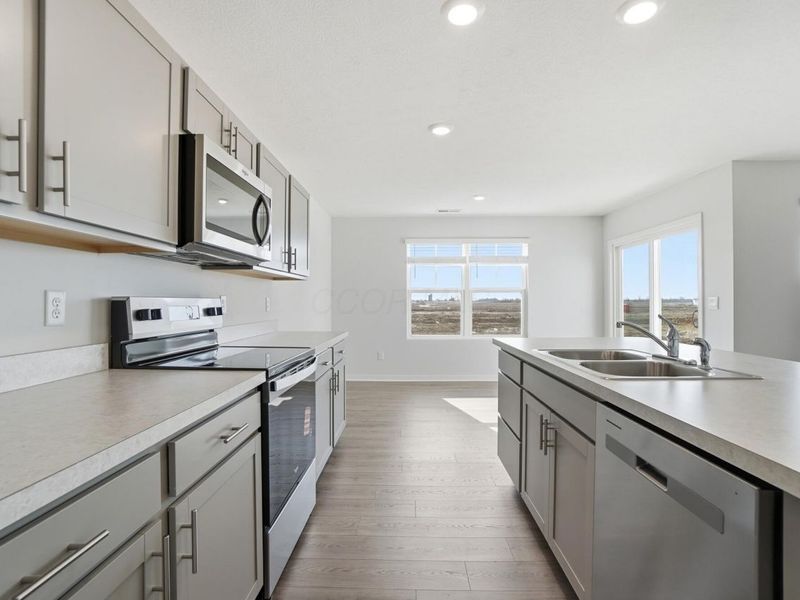 5923 Pitch Pine Drive, Canal Winchester, OH 43110 Photo 11