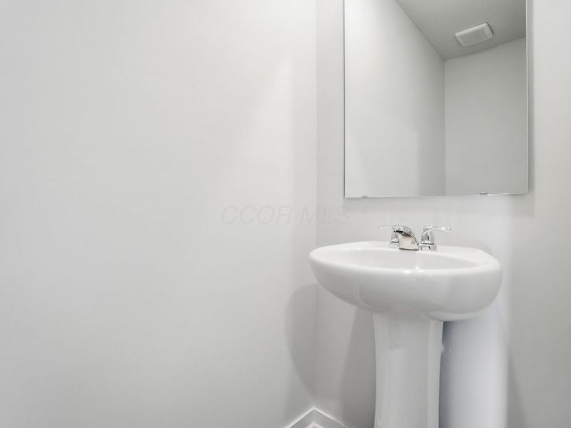 5923 Pitch Pine Drive, Canal Winchester, OH 43110 Photo 15