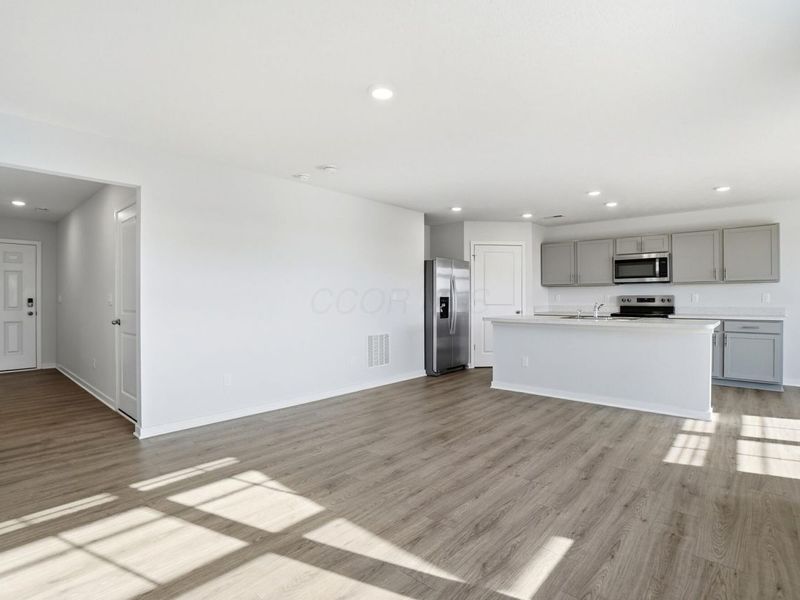 5923 Pitch Pine Drive, Canal Winchester, OH 43110 Photo 7