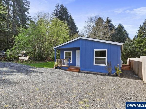 1680 SE Jefferson St, Waldport, OR 97394