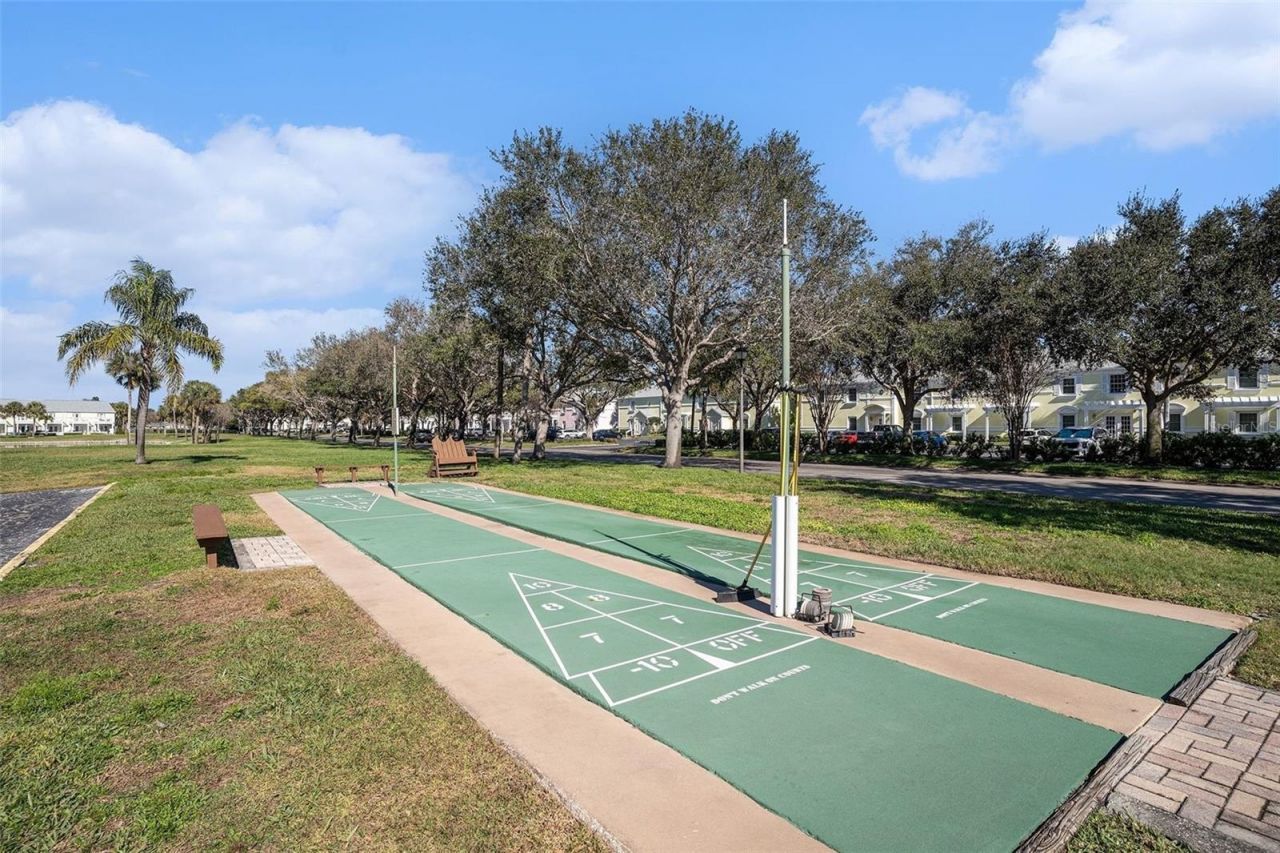 5176 Salmon Drive Se, Unit D, Saint Petersburg, FL 33705 Photo