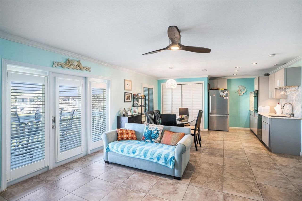 5176 Salmon Drive Se, Unit D, Saint Petersburg, FL 33705 Photo