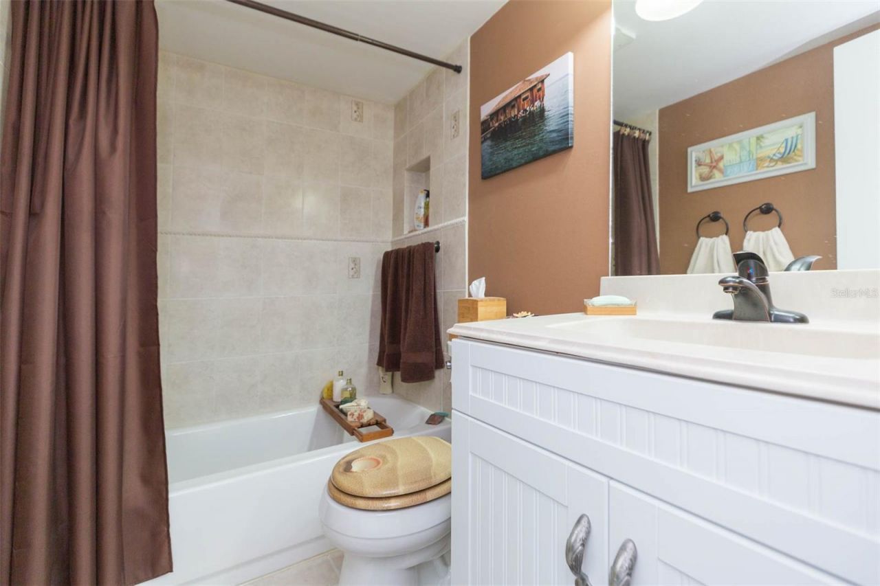 5633 Puerta Del Sol Boulevard S, Unit 208, Saint Petersburg, FL 33715 Photo