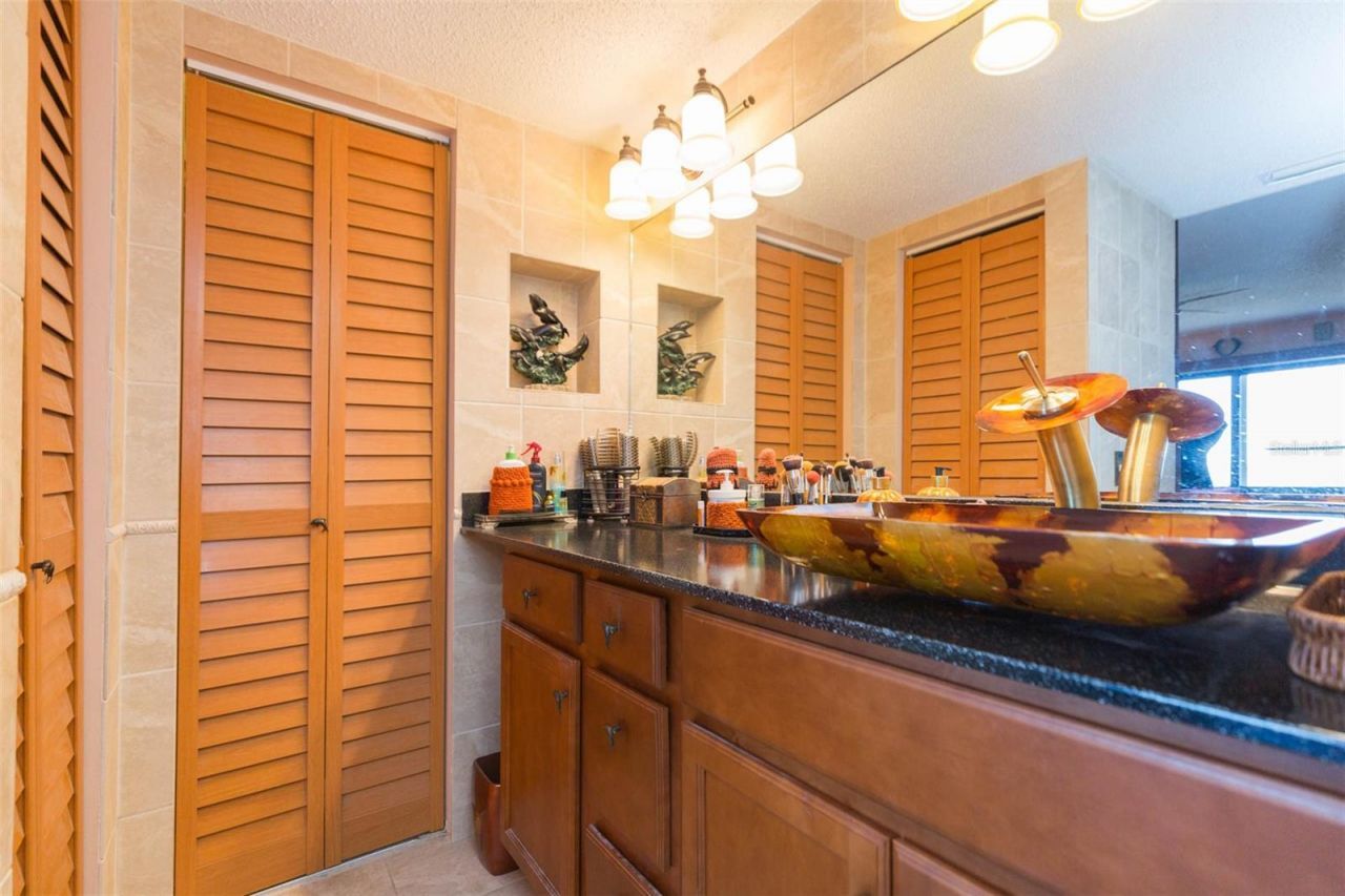 5633 Puerta Del Sol Boulevard S, Unit 208, Saint Petersburg, FL 33715 Photo