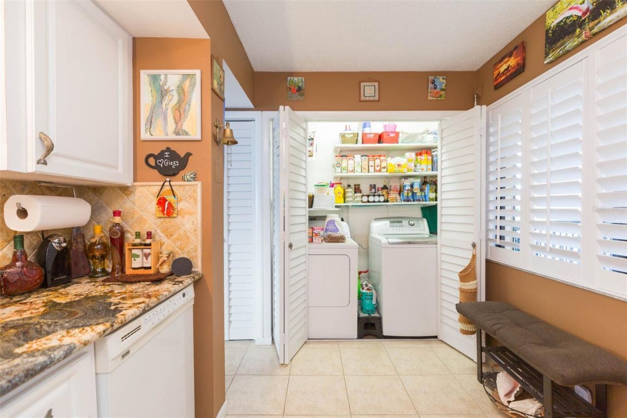 5633 Puerta Del Sol Boulevard S, Unit 208, Saint Petersburg, FL 33715 Photo