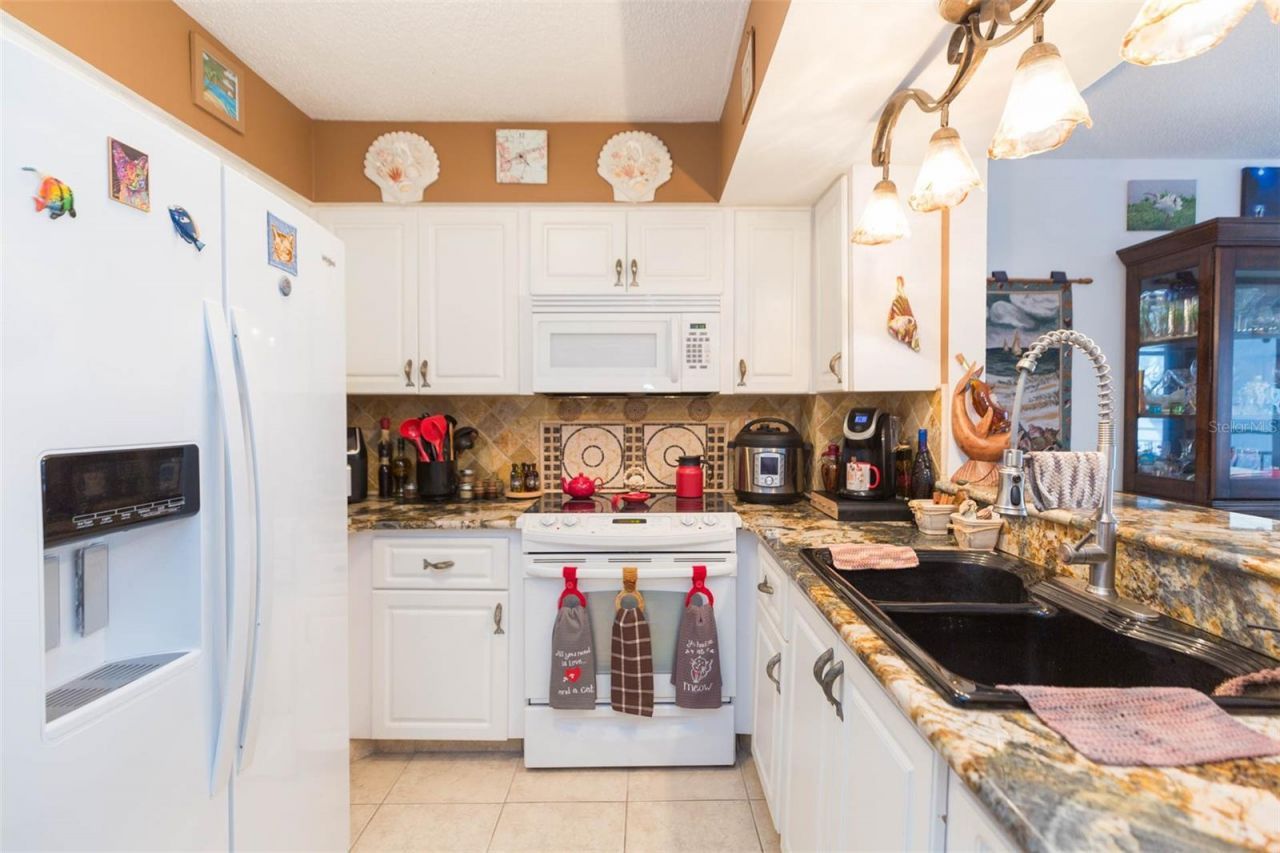 5633 Puerta Del Sol Boulevard S, Unit 208, Saint Petersburg, FL 33715 Photo