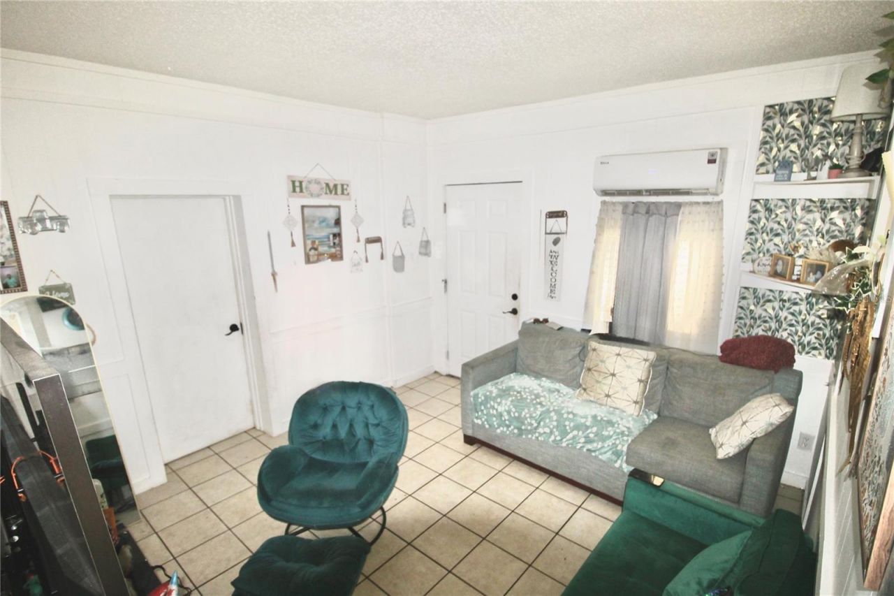 608 Dundee Road, Dundee, FL 33838 Photo