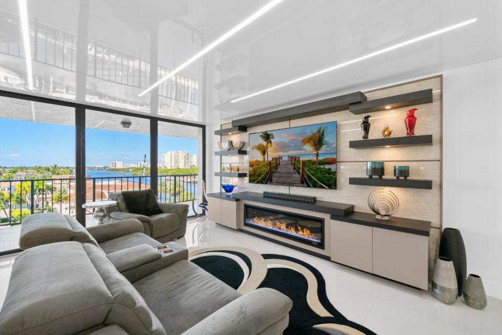 899 Jeffery Street, Unit 612, Boca Raton, FL 33487 Photo